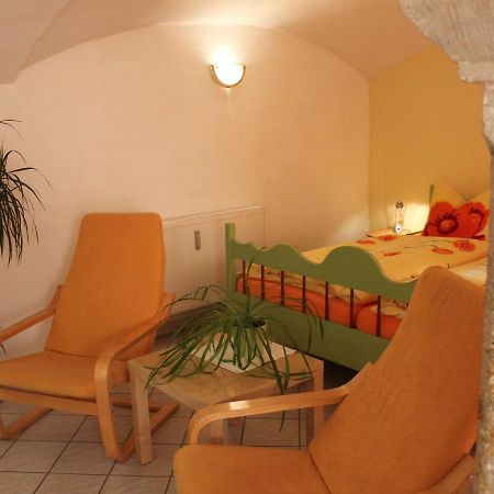 Comfy Apartment In Weissig With Garden Exterior photo