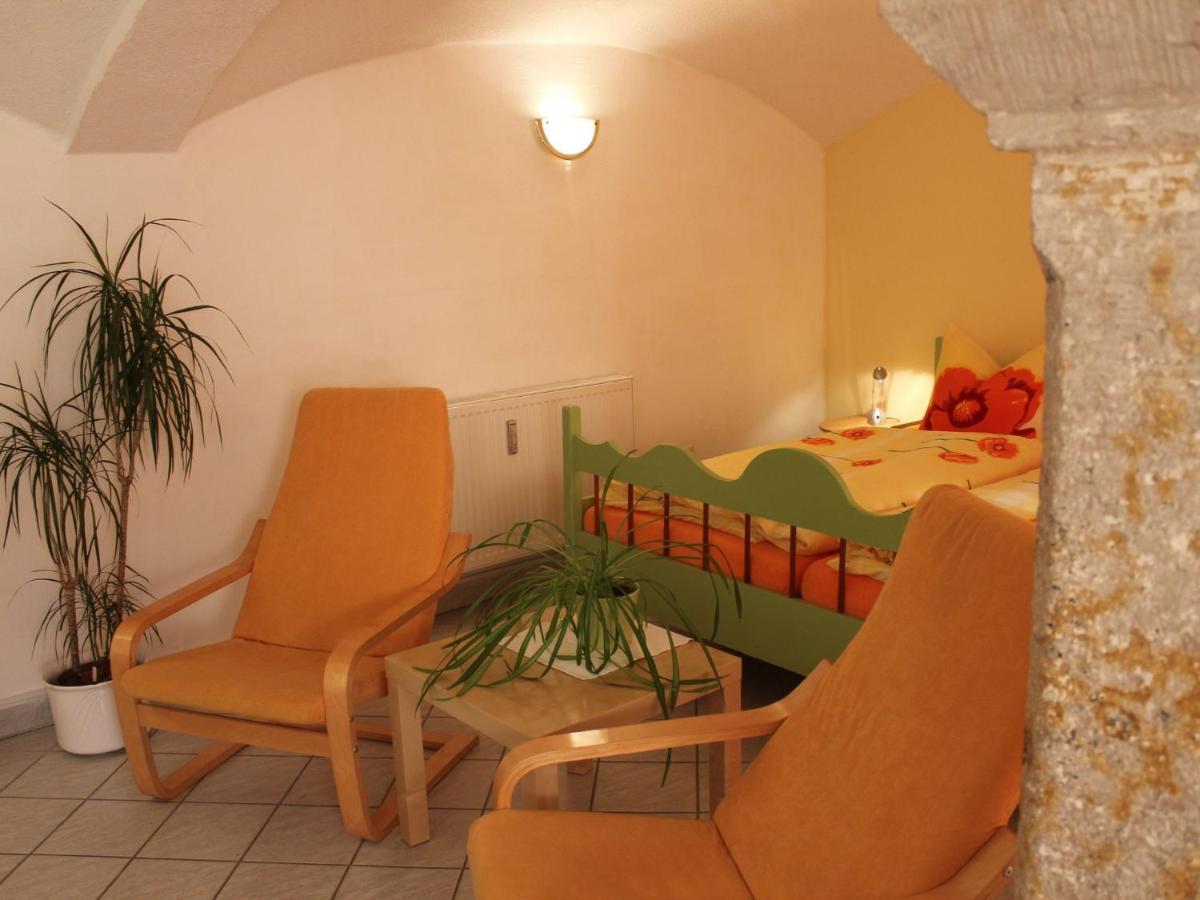 Comfy Apartment In Weissig With Garden Exterior photo